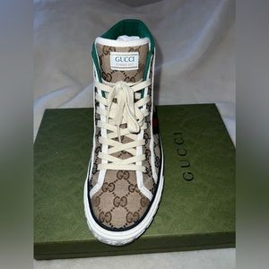 Gucci tennis high top sneakers. GG print